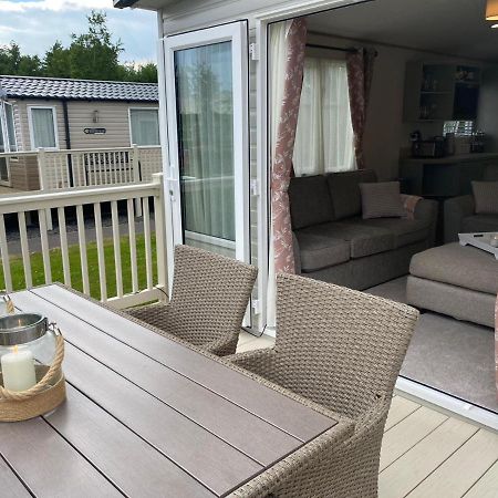 Lake District Prestige Caravan, 3 Bedrooms, Sleeps 8 On Haven Holiday Park Flookburgh Exterior foto