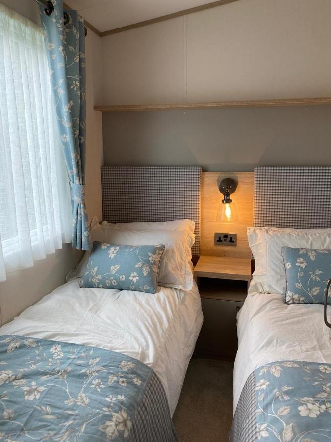 Lake District Prestige Caravan, 3 Bedrooms, Sleeps 8 On Haven Holiday Park Flookburgh Exterior foto