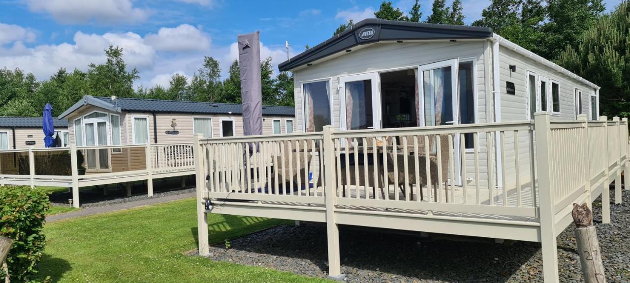 Lake District Prestige Caravan, 3 Bedrooms, Sleeps 8 On Haven Holiday Park Flookburgh Exterior foto